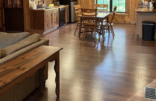 Keokuk Cottage | Cottage on the Edge of Town