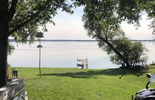 Redfield Cabin | Cottage on The Lake