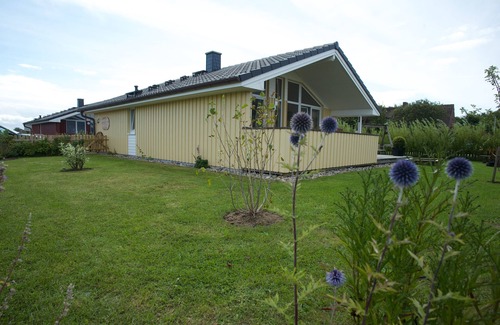 Wesselburenerkoog House | Cottage on tw beach/sea. Büsum u. St. Peter-Ording, pets welcome