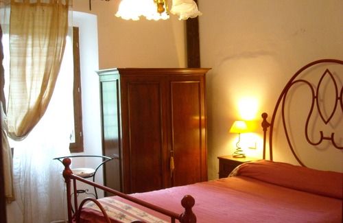 Gualdo Tadino House | Cottage plus dependace in all 14 beds.