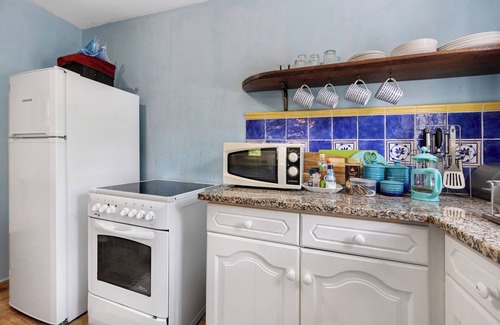 Farta Vacas Cottage | Cottage "Quinta das Achadas - Jasmine" with Pool, Wi-Fi, Terrace & Garden