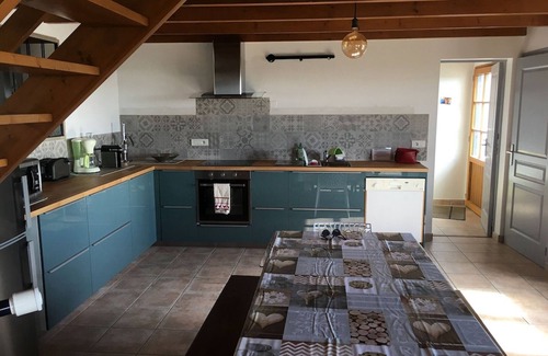 Treguennec House | Cottage- Sleeps 10 - Sea view