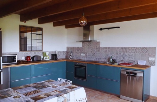 Treguennec House | Cottage- Sleeps 10 - Sea view