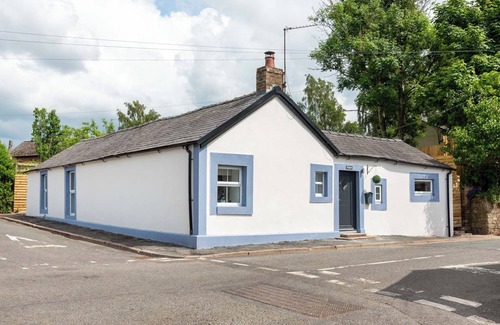 Hethersgill Cottage | Cottage - Sleeps 4, hot tub & pet friendly
