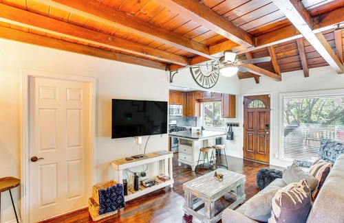 Crest Park Cottage | Cottage w/Private Hot Tub: 2 Mi to Lake Arrowhead
