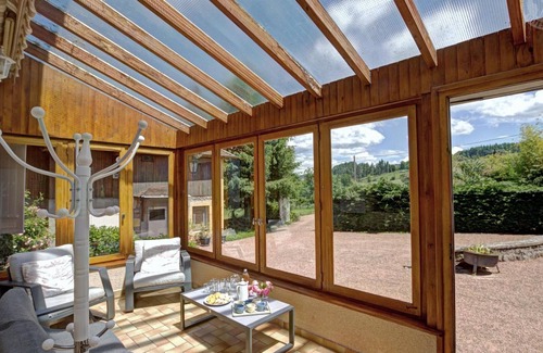 Belmont-de-la-Loire Cottage | Cottage with pool, fireplace, garden, and pets allowed