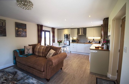 Thornton Hough Cottage | Cottage with Countryside view at West Mead Cottage