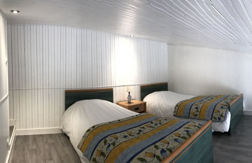 Vessey Cottage | Cottage with heated pool - The "J1" - 4 people