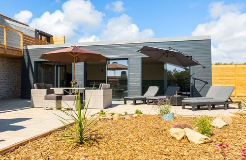 Plozevet House | Cottage with private indoor heated swimming pool, 70 m²