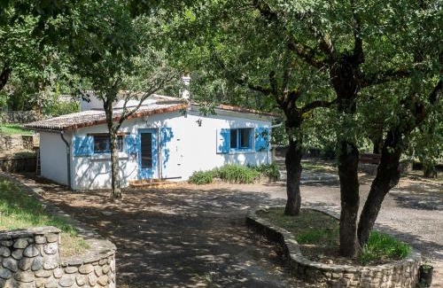 Uzer House | Cottage with River Views, Uzer