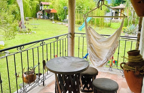 Ixhuatlancillo Cabin | Cottage with stream near Orizaba, ideal to disconnect (pet friendly)