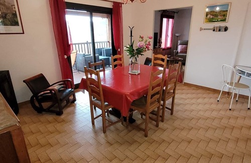Osses Villa | Cottage with superb view of the Basque mountains