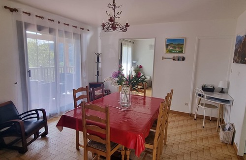 Osses Villa | Cottage with superb view of the Basque mountains