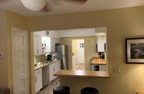Lansing House | Cottage11 of Avalon -2 Bedroom-1 Bath- Laundry- Sleeps 6