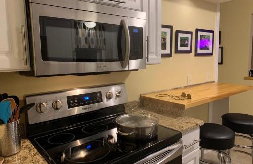 Lansing House | Cottage11 of Avalon -2 Bedroom-1 Bath- Laundry- Sleeps 6