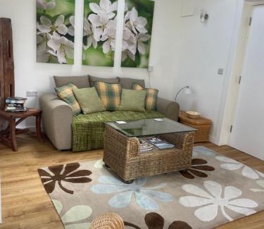 Wareham House | Cottages at Woodlands, Grooms Cottage