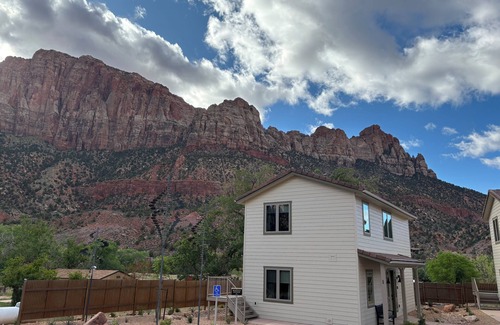 Zion National Park South Entrance Apartment | Cottages at Worthington Gallery