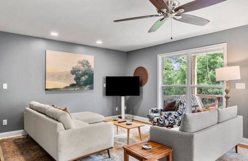 Weaverville House | Cottontail Trail: Peaceful Weaverville Sanctuary, 20 min from AVL and pet freindly!