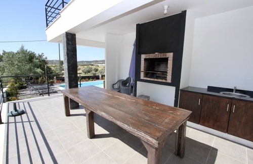 Sao Bartolomeu de Messines Villa | Country house 20 minutes from the beach. Unobstructed view. Wi-Fi. A/C.