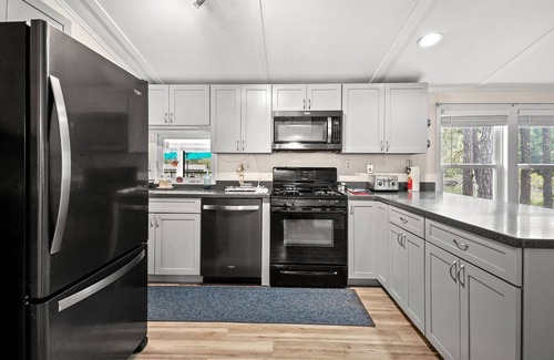 Birdsnest House | Counting Corks - Waterfront, Pet friendly, private dock!