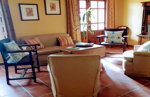 Aldeanueva de Barbarroya House | Country House 'Casa Rural La Era' with Mountain View, Wi-Fi and Air Conditioning