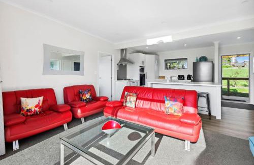 Te Akau House | Country Comfort - only 10 minutes from Hamilton CBD