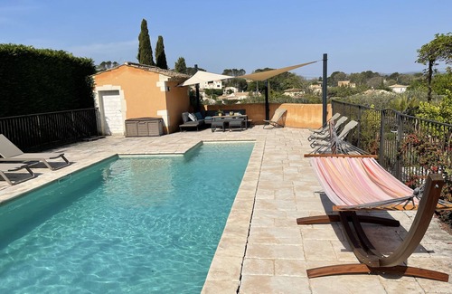 Pont-Saint-Esprit House | Country cottage with swimming pool, for 8 people, fully equipped