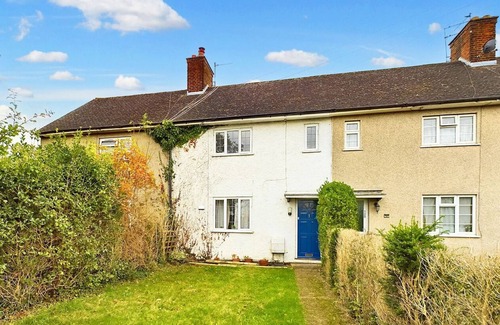 Potters Bar House | Country Cottage, Serene 3-bedroom home in Little Heath,Potters Bar,Hertfordshire