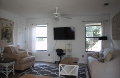 Fairhope Apartment | Country Estate home away from home. Quiet and quaint yet close to everything.