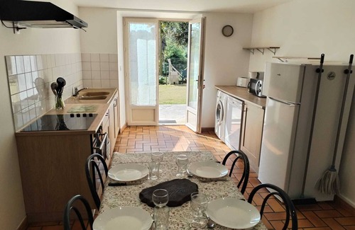Calviac-en-Perigord House | Country gîte with Fénelon view, near Sarlat