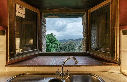 Les Planes d'Hostoles House | Country House 'Can Rubio, Les Encies' with Mountain View, Private Terrace and Wi-Fi