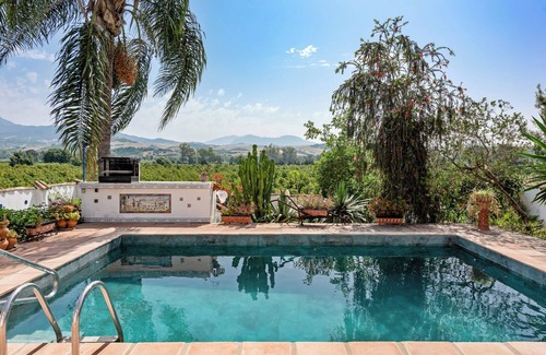 Jimena de la Frontera House | Country House 'Los 2 Cedros' with Mountain View, Wi-Fi and Air Conditioning