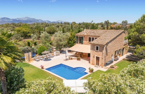 Sencelles Villa | Country Home Finca Kiana with Pool, Garden & Wi-Fi