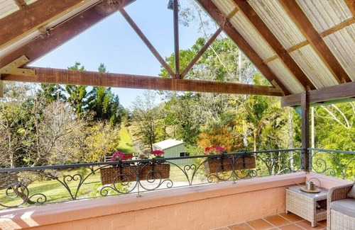 Fernmount House | Country home. Resort facilities. Private with views and pool.