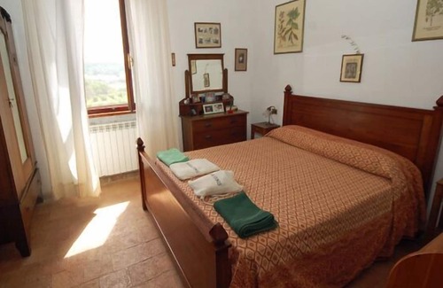 Magliano in Toscana House | country house with pool and superb views of the vineyards