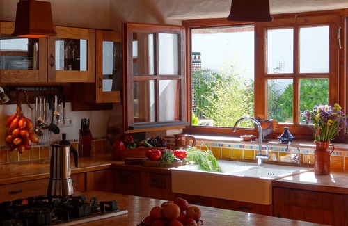 Barracao House | Country house with large swimming pond, near the beach, for 8 persons