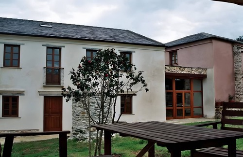 Mondonedo House | Country House 'A Aira Vella' with Shared Terrace, Shared Garden and Wi-Fi