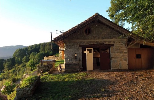 Larraul House | Country House 'Agerre Berriko Borda' with Mountain View and Private Garden