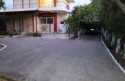 Messini Villa | Country House 'Aggeliki House' with Mountain View, Wi-Fi and Air Conditioning