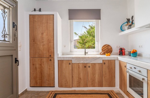 Tinos House | Country House 'Allegro' with Sea View, Wi-Fi and Air Conditioning
