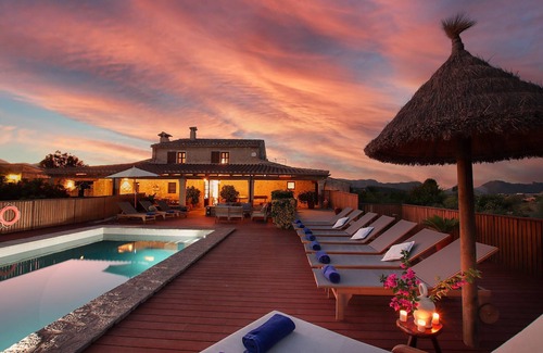 Alcudia Villa | Country House 'Ca Sou' with Private Pool, Wi-Fi and Air Conditioning