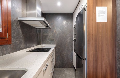 Gavin House | Country House 'Casa Biescas' with Mountain View, Wi-Fi and Air Conditioning