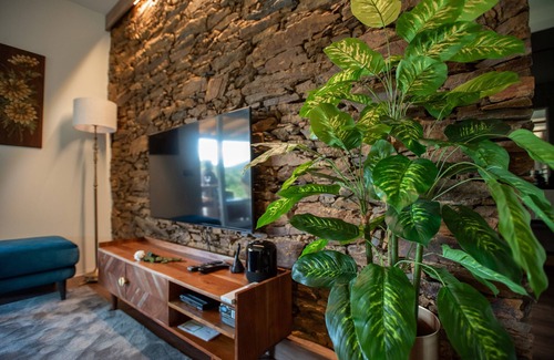Casares House | Country House 'Casa Da Eira Velha' with Mountain View, Wi-Fi and Air Conditioning