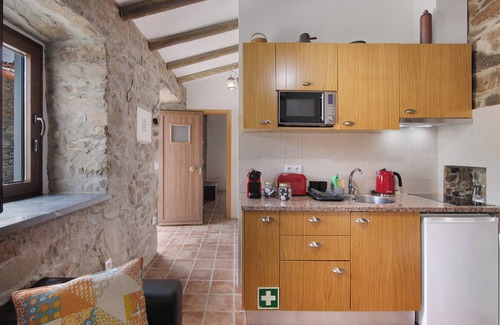 Gioes House | Country House 'Casa Das Colmeias' with Mountain View, Wi-Fi and Air Conditioning
