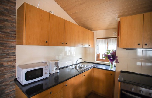 Sortelha House | Country House 'Casa Do Avô - Alojamento Sortelha' with Private Garden, Wi-Fi and Air Conditioning