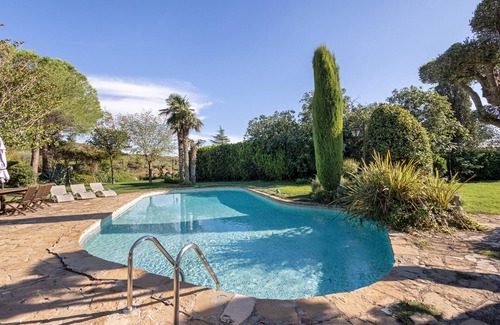 El Bruc House | Country House 'Casa Farigola' with Mountain View, Shared Pool and Wi-Fi
