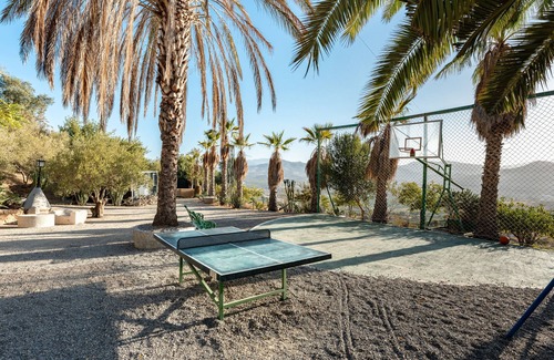 Alora House | Country House 'Casa Rural Salrima' with Mountain View, Wi-Fi and Air Conditioning