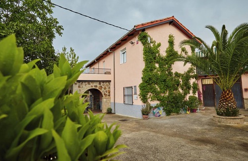 La Iruela House | Country House 'Cortijo De Las Flores' with Shared Pool, Terrace and Garden