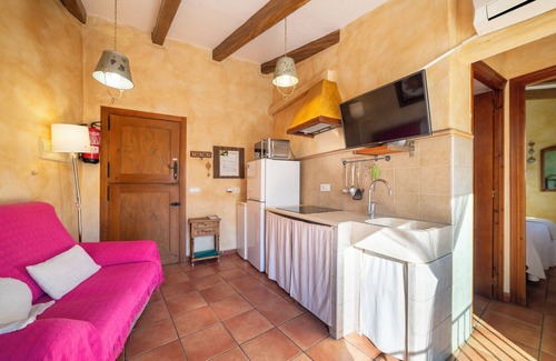 Laroya House | Country House 'El Mirador' with Mountain View, Wi-Fi and Air Conditioning