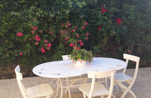 Fontcouverte House | Country House 'Fontcouverte - Chambre D'hôte' with Shared Pool, Shared Terrace and Wi-Fi